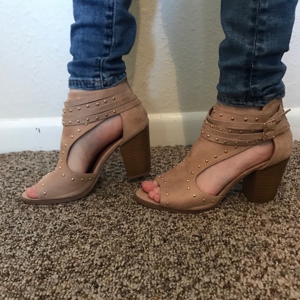 Yoki booties